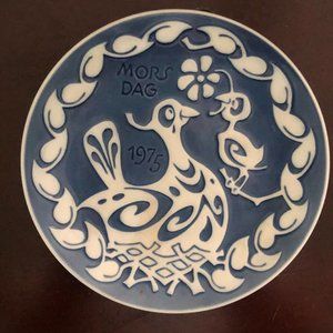 VTG Royal Copenhagen Denmark 6" Mors Dag 1975 Mother's Day Collector Plate